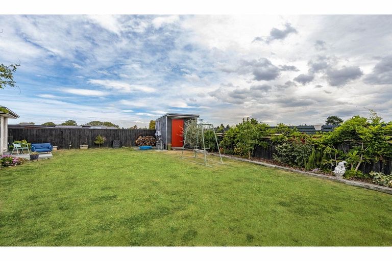 Photo of property in 27 Westpark Boulevard, Rangiora, 7400