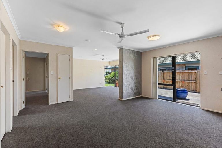 Photo of property in 24 Evansbel Place, Papamoa Beach, Papamoa, 3118