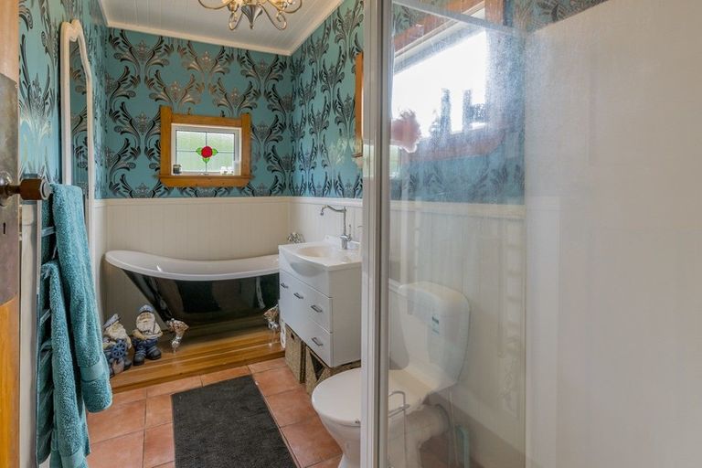 Photo of property in 1070 Queen Street East, Levin, 5510