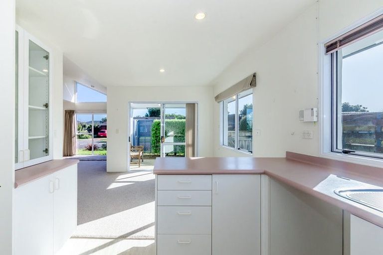 Photo of property in 4a Cedar Drive, Paraparaumu Beach, Paraparaumu, 5032