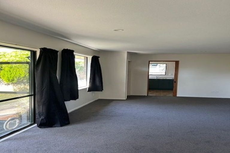 Photo of property in 111 Roydvale Avenue, Burnside, Christchurch, 8053
