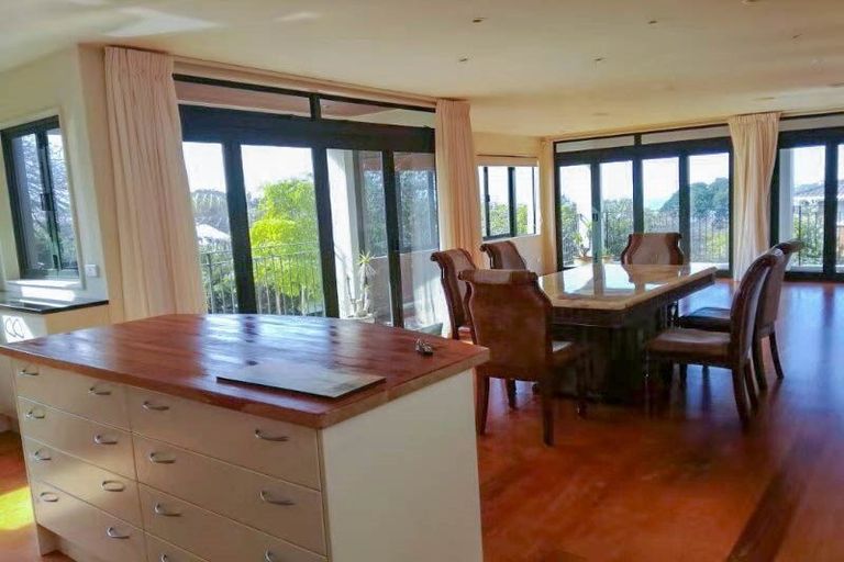 Photo of property in 20a Orchard Road, Waiake, Auckland, 0630