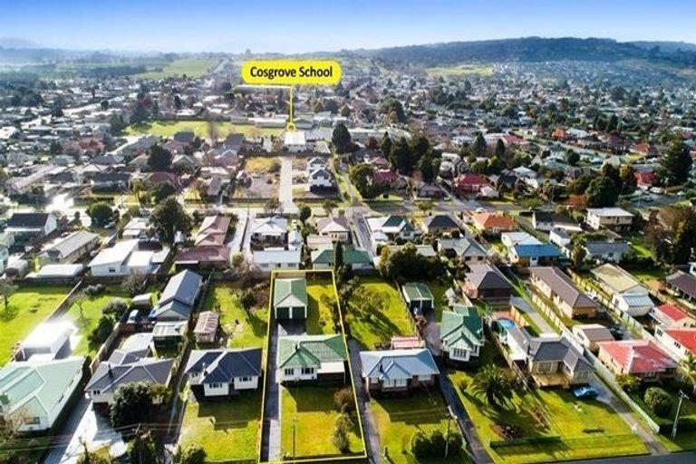 Photo of property in 25 Hill Crescent, Papakura, 2110