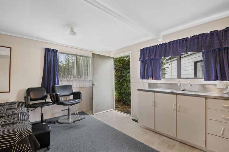 Photo of property in 33 Pohutukawa Drive, Owhata, Rotorua, 3010