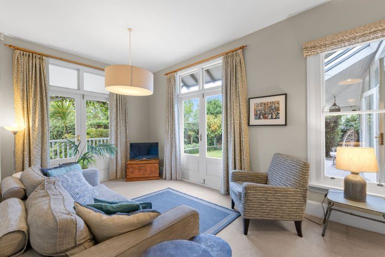 Photo of property in 93 Dyers Pass Road, Cashmere, Christchurch, 8022