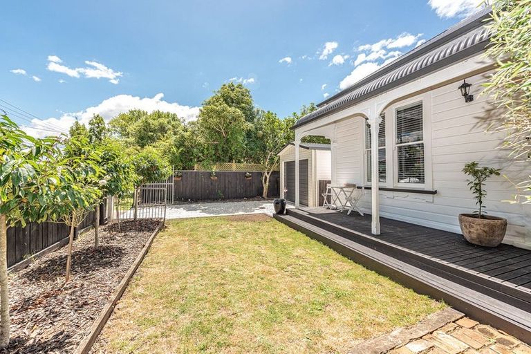 Photo of property in 24 Brassey Road, Saint Johns Hill, Whanganui, 4500