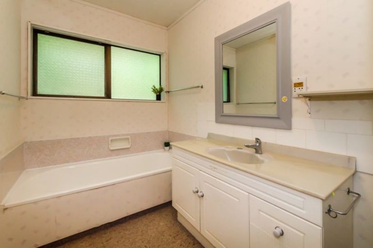 Photo of property in 23 Matenga Street, Waikanae, 5036