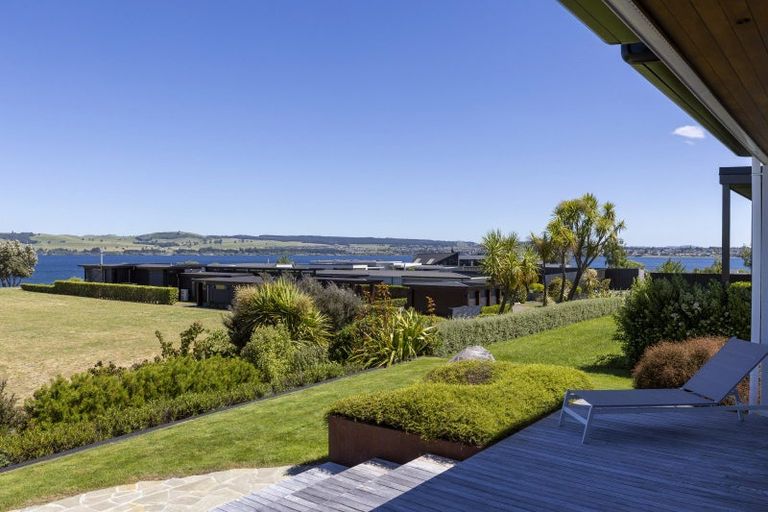 Photo of property in 10 Karapoto Lane, Rainbow Point, Taupo, 3330