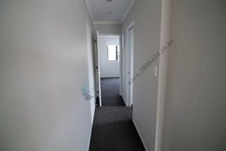 Photo of property in 104 Bowhill Road, New Brighton, Christchurch, 8083