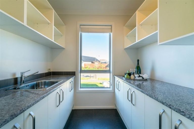 Photo of property in 39 Winfield Drive, Wigram, Christchurch, 8042