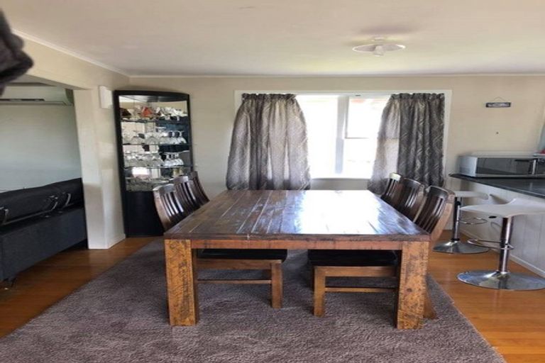 Photo of property in 18 Renwick Street, Papakura, 2110