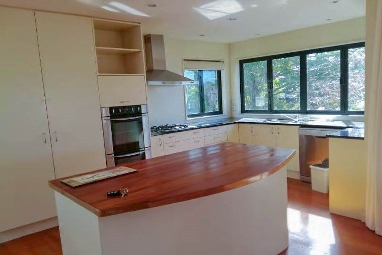 Photo of property in 20a Orchard Road, Waiake, Auckland, 0630