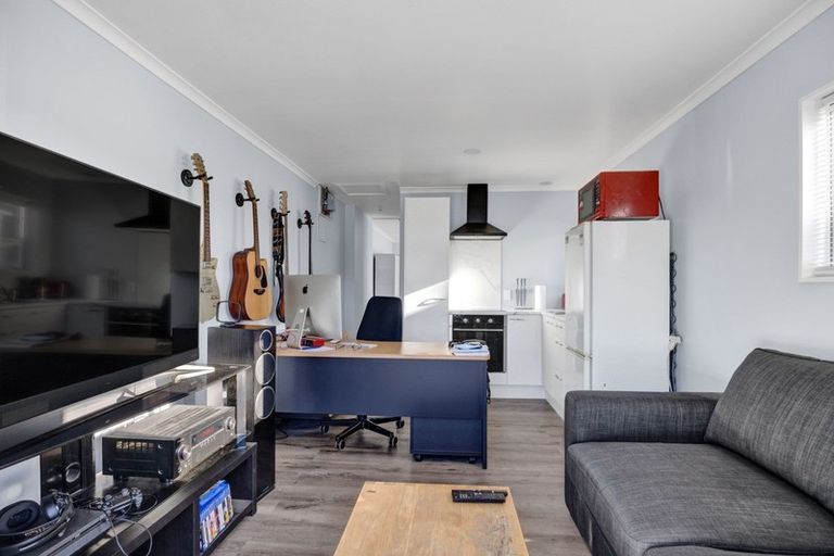 Photo of property in 62 Crownhill Street, Spotswood, New Plymouth, 4310