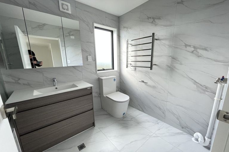 Photo of property in 13d Glendhu Road, Bayview, Auckland, 0629