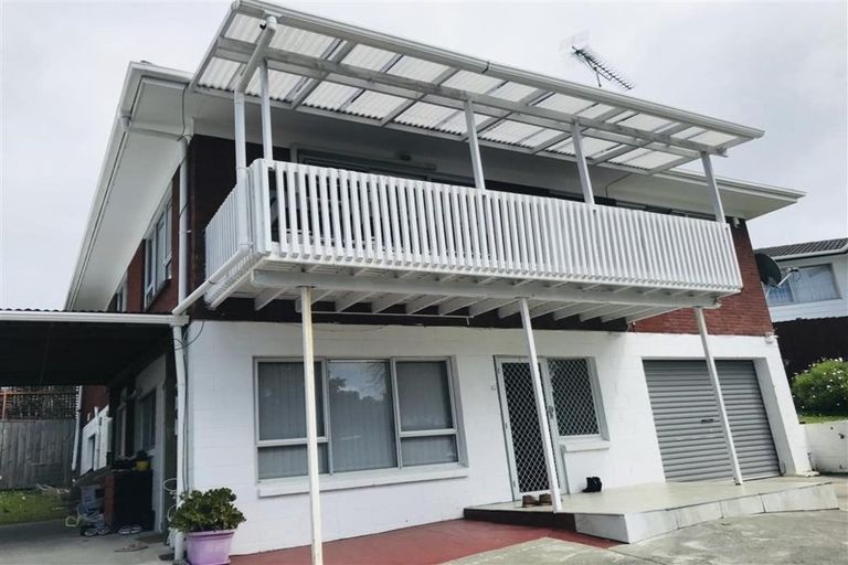 Photo of property in 5 Lendenfeld Drive, Papatoetoe, Auckland, 2025