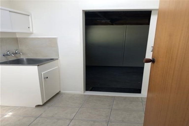 Photo of property in 2/32 Napier Road, Havelock North, 4130