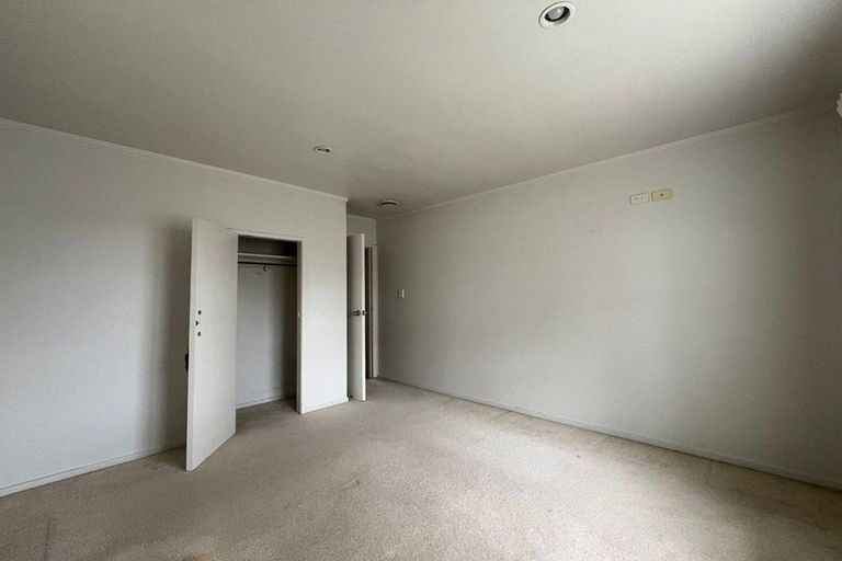 Photo of property in 44 Preston Avenue, Henderson, Auckland, 0610