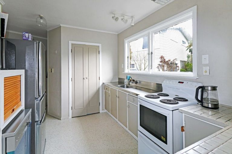 Photo of property in 22 Vista Grove, Kelson, Lower Hutt, 5010