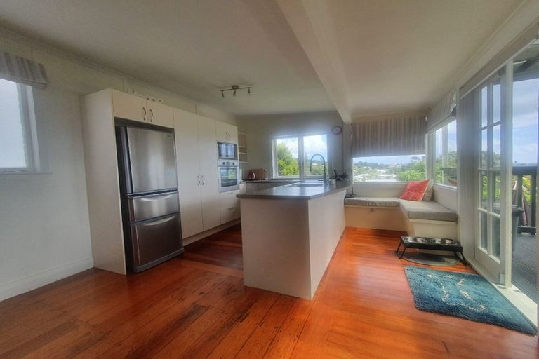 Photo of property in 189 Titirangi Road, Titirangi, Auckland, 0604