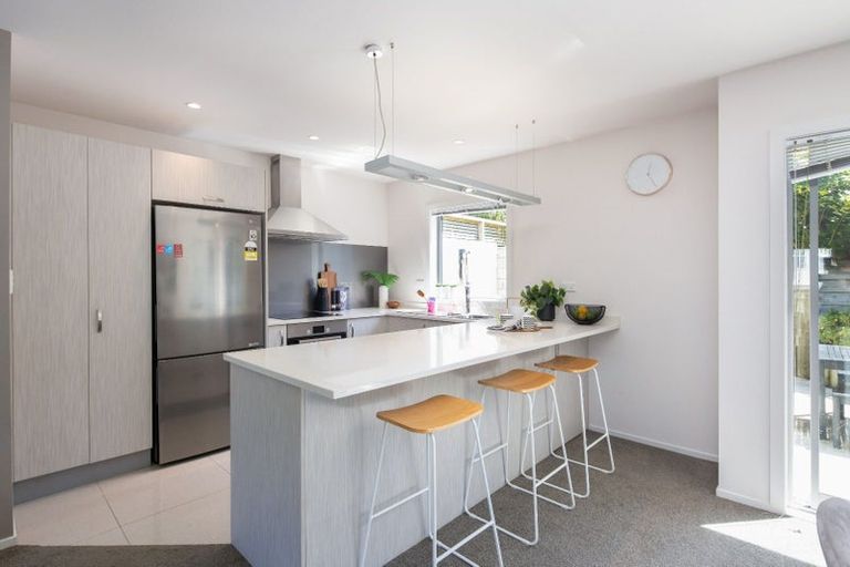 Photo of property in 8/61 Black Rock Road, Newlands, Wellington, 6037