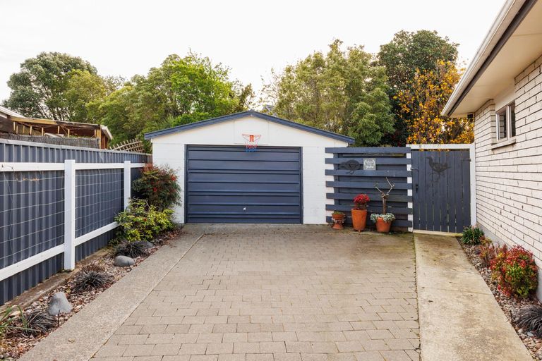 Photo of property in 3 Geraldine Crescent, Cloverlea, Palmerston North, 4412