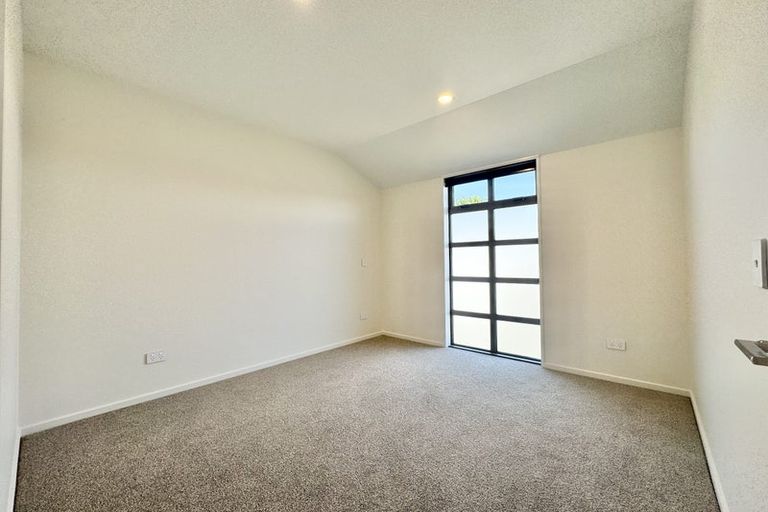 Photo of property in 10/95 Olliviers Road, Phillipstown, Christchurch, 8011