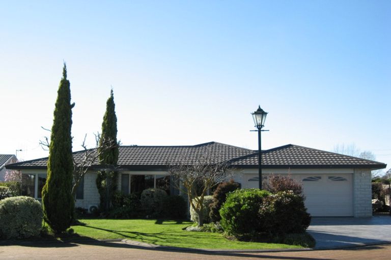 Photo of property in 12 Kingsgate Lane, Havelock North, 4130