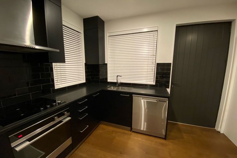 Photo of property in 6/20 Trent Street, Island Bay, Wellington, 6023