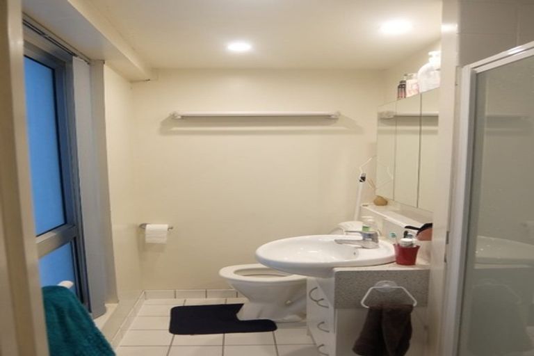 Photo of property in Terrace Heights Apartments, 6f/163 The Terrace, Wellington Central, Wellington, 6011