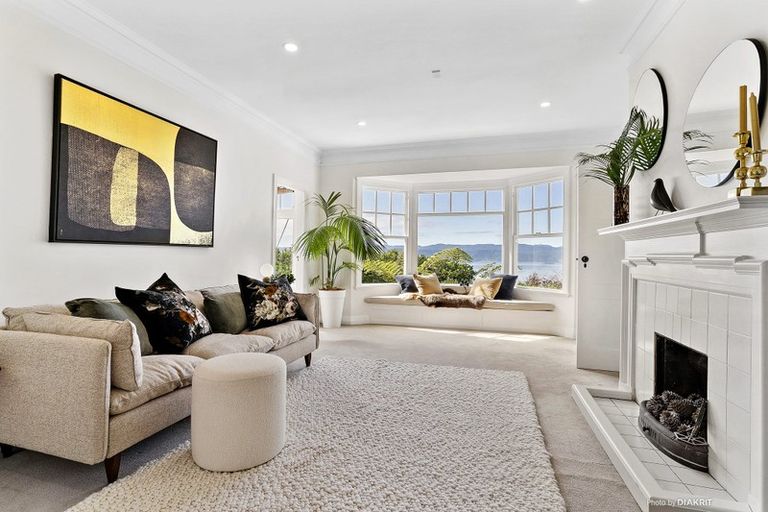 Photo of property in 41 Wadestown Road, Wadestown, Wellington, 6012