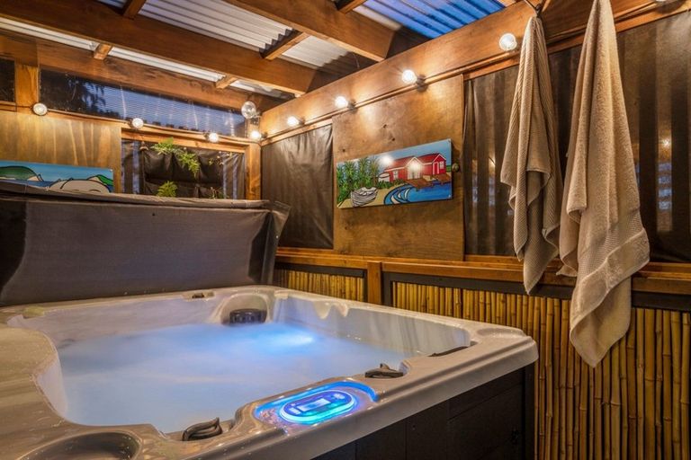 Photo of property in 5 Madeira Close, Papamoa Beach, Papamoa, 3118