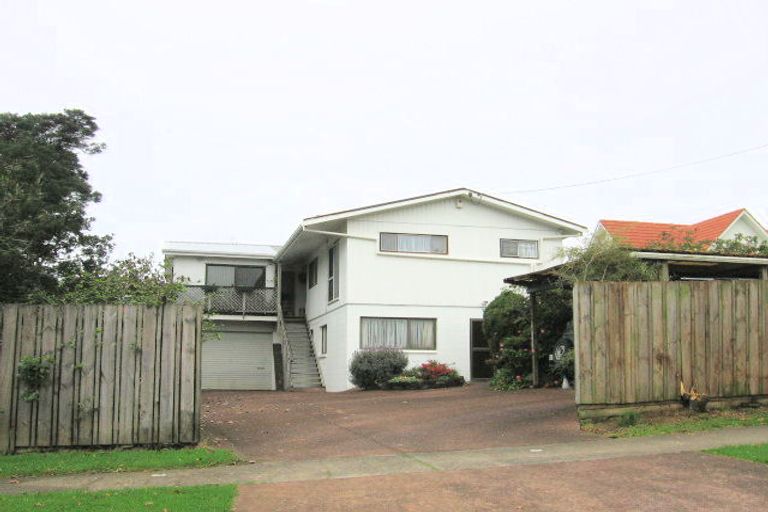 Photo of property in 50 Churchouse Road, Greenhithe, Auckland, 0632