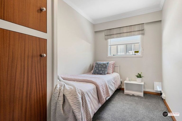 Photo of property in 30 Viewmont Drive, Harbour View, Lower Hutt, 5010