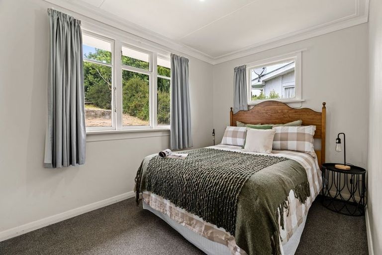 Photo of property in 489 Kaikorai Valley Road, Bradford, Dunedin, 9011