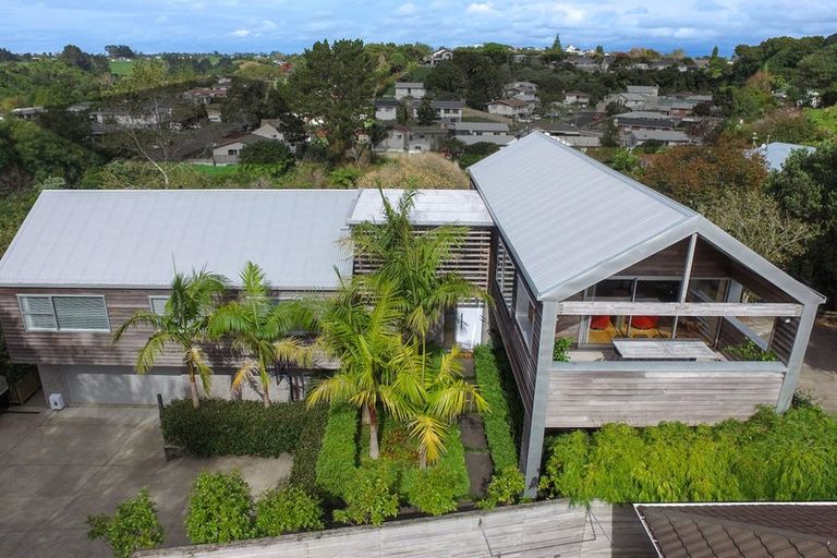 Photo of property in 91 Paynters Avenue, Strandon, New Plymouth, 4312