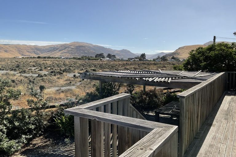 Photo of property in 38 Hillview Road, Birdlings Flat, Little River, 7591