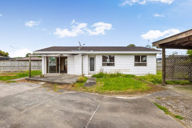 Photo of property in 17 Gloaming Place, Conifer Grove, Takanini, 2112