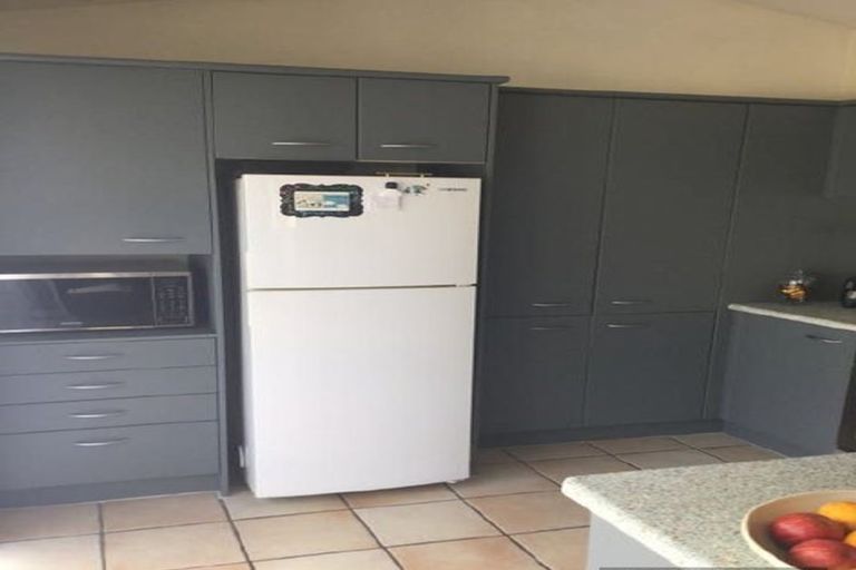 Photo of property in 20 Rush Creek Drive, Westgate, Auckland, 0614