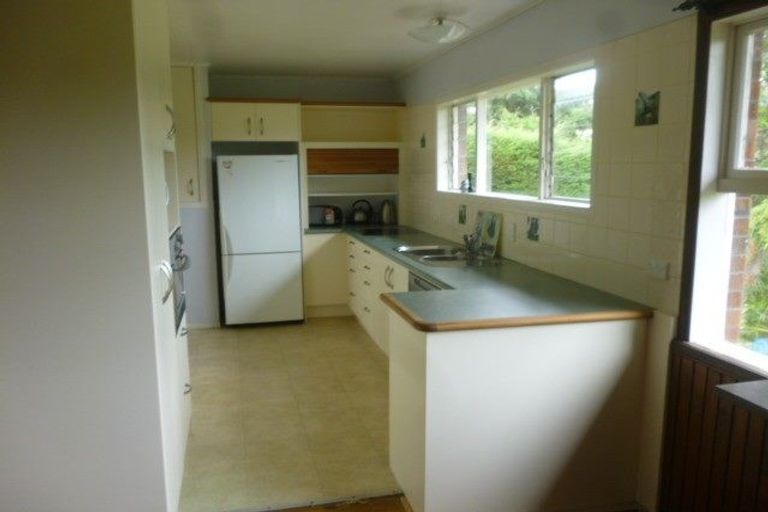 Photo of property in 28 Cheriton Road, Mellons Bay, Auckland, 2014