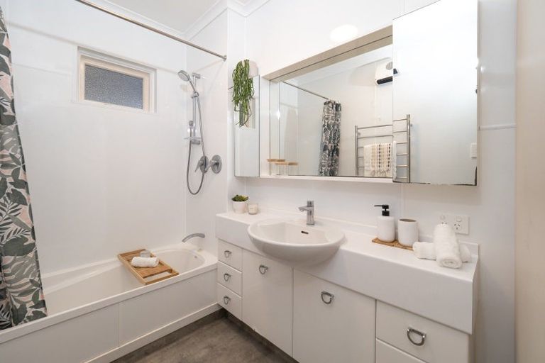 Photo of property in 21 Middle Road, Allenton, Ashburton, 7700