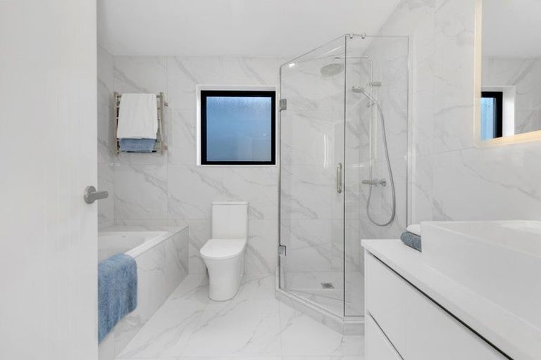 Photo of property in 22a Hearth Street, Flat Bush, 2019