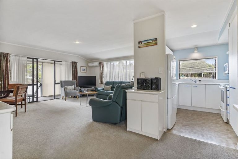 Photo of property in 3/69 Moore Street, Howick, Auckland, 2014