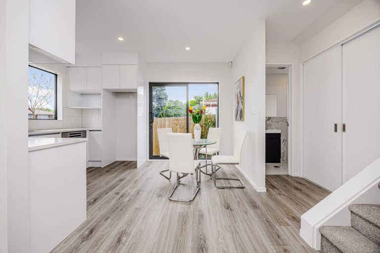Photo of property in 13a John Walker Drive, Manurewa, Auckland, 2102