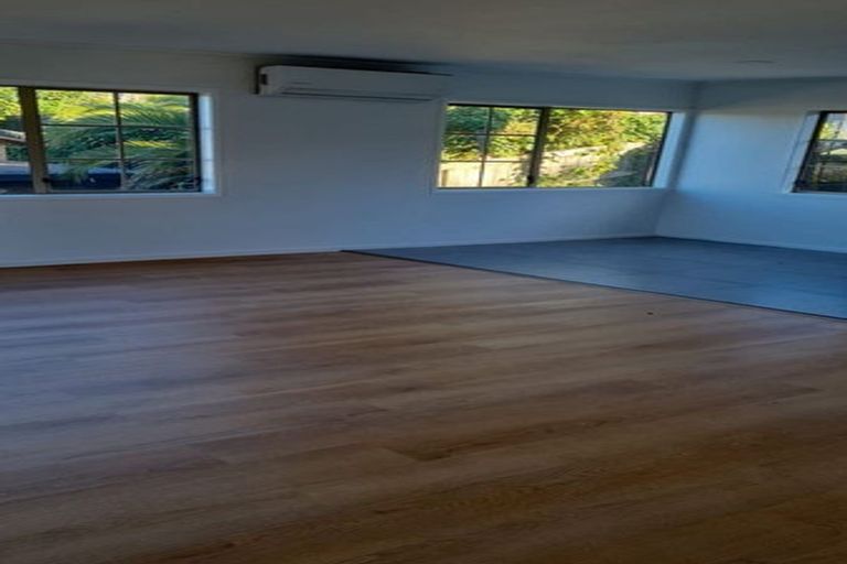 Photo of property in 66e Woodglen Road, Glen Eden, Auckland, 0602