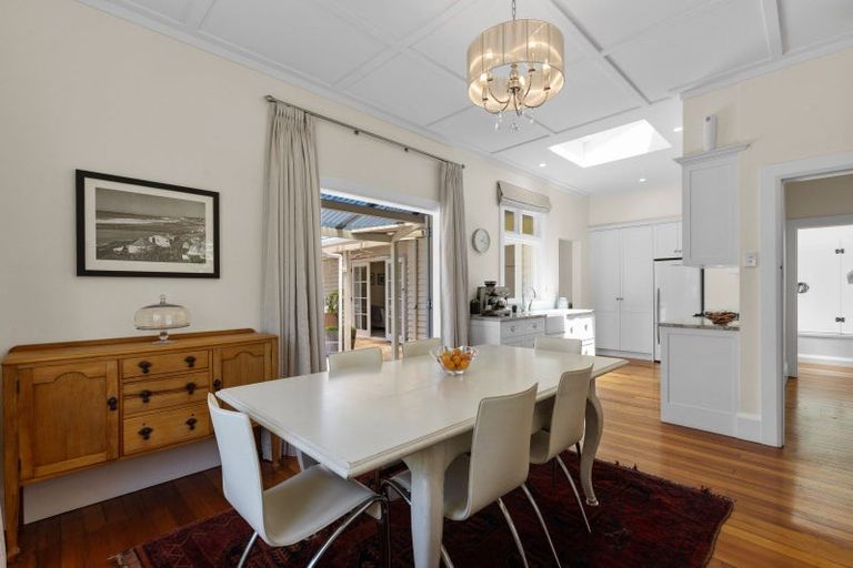 Photo of property in 10 Argyle Avenue, Takaro, Palmerston North, 4410