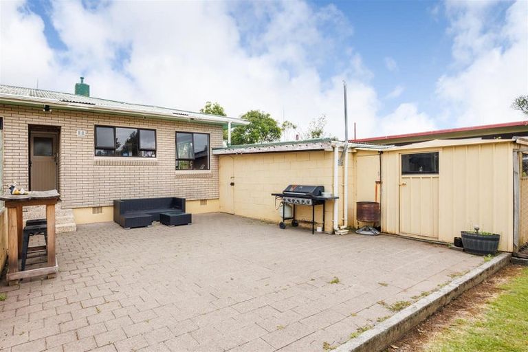 Photo of property in 2 Oaklea Avenue, Marton, 4710