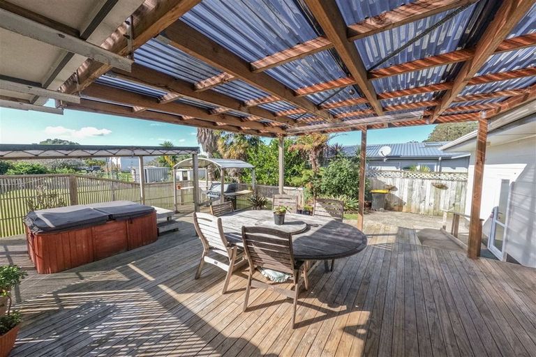 Photo of property in 117 Robinson Road, Whitianga, 3510