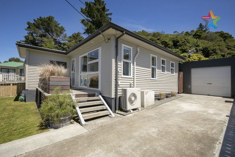 Photo of property in 119 Wellington Road, Wainuiomata, Lower Hutt, 5014