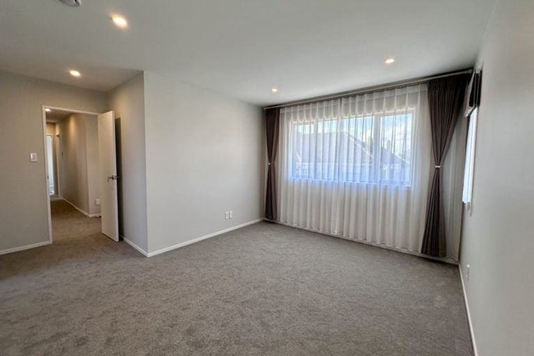 Photo of property in 9c Links Road, New Lynn, Auckland, 0600