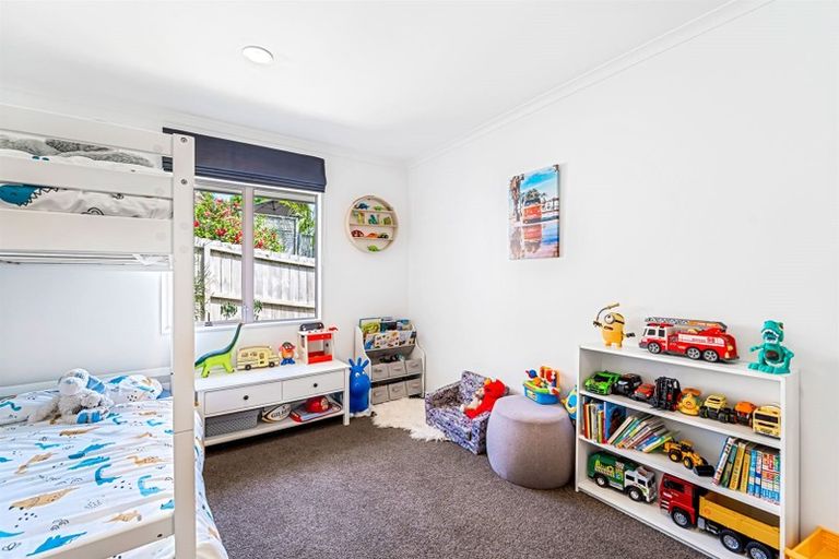 Photo of property in 22 Cascaden Road, Gulf Harbour, Whangaparaoa, 0930